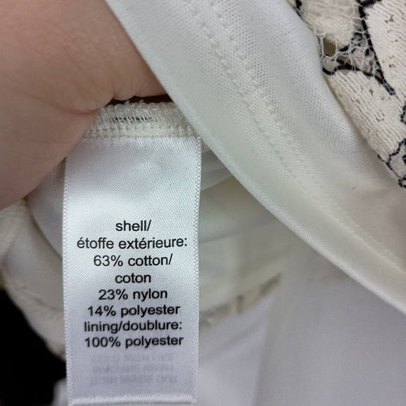 2/$30 Cute White Daisy Lace MAURICES Top(#1,282) - Picture 6 of 10